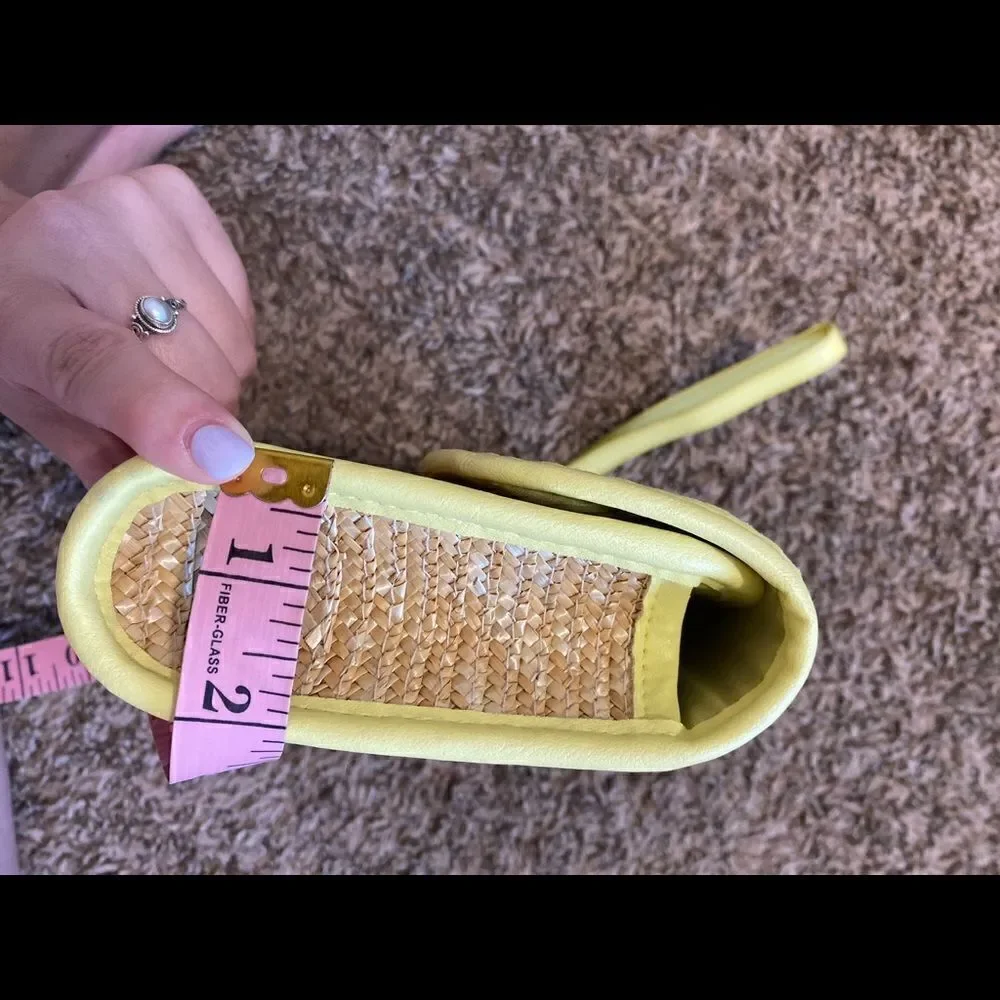 NWOT Old Navy Rattan Wristlet